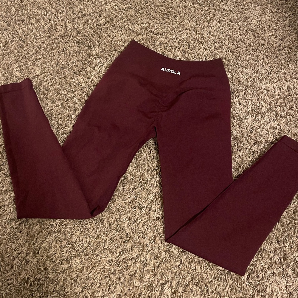 Aurola Maroon Leggings